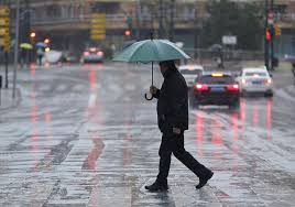 La Aemet avisa de la llegada de lluvia, viento y nieve a España: zonas más afectadas del país por este tiempo