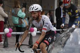 Adam Yates abandonne le Giro après sa lourde chute sur la 2e étape