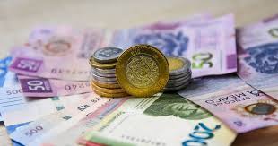 Peso frena alzas tras romper la barrera de 17.00 por dólar