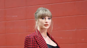 Taylor Swift Is Skipping the 2025 VMAs and We’re Pretty Sure This Is Why