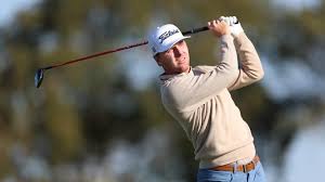 PGA Tour golfer pulls a Randy Johnson on a poor unsuspecting bird