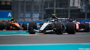 Drie op een rij: Kimi Antonelli toont kampioenenbloed en wint ook in Miami na spannend duel met Lando Norris