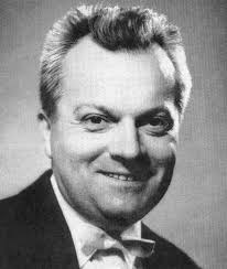 Jiří Vyskočil se narodil 15. května 1928 v Praze. Na Karlově univerzitě vystudoval hudební vědu a současně také hru na varhany, hudební kompozici a ... - jirivyskocil