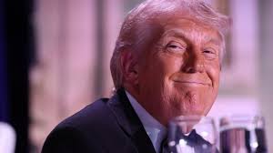 Trump impondrá arancel de 25% a autos de la UE la próxima semana
