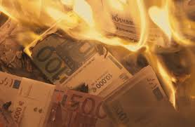 R�sultat de recherche d'images pour "gifs br�ler les billets de banque"