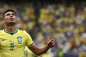 Jornal espanhol exalta renascimento de Casemiro e diz que volante 'calou os críticos': 'O Brasil precisava dele'