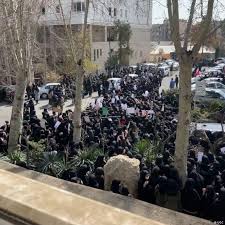 حمله به دانشجویان در سومین روز اعتراضات دانشجویی در ایران