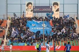 استقبال کم هواداران استقلال و کیفیت چمن در حد افتضاح