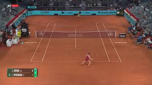 Rybakina dreht Partie gegen Zheng