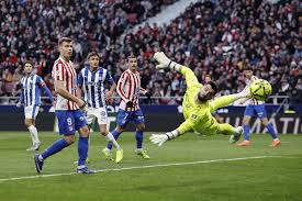 أتليتيكو مدريد يواصل استفاقته بفوز صعب على ألافيس وانتصار مهم لفالنسيا