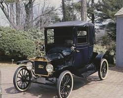 Ford Model T car, year 1915