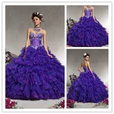 Resultado de imagem para vestidos para festa de quinze anos roxo