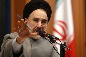 دفاع مجمع مدرسین و محققین حوزه علمیه قم از خاتمی؛ پیش از هر تصمیم نظامی، تصاویر یک مادر گرسنه، کارگر بیکار و دانش‌آموز بی‌کتاب را پیشِ چشم داشته باشید