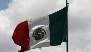 Image result for BANDERA MEXICANA AL REVES MILITARES