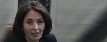 Salma Mabrouk, membre de la commission &quot;Droit et Liberté&quot; a déclaré sur la chaîne Al Wataniya 1, hier vendredi 26 avril, qu&#39;il y a une manipulation de la ... - mabrouk-1-270413