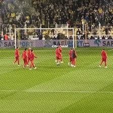 Kadıköy'de dikkat çeken görüntü: Galatasaraylı futbolcular şaşkınlığını gizleyemedi