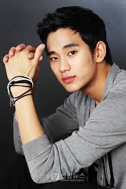 Hasil gambar untuk foto kim soo hyun