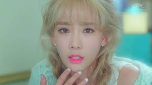 Résultat de recherche d'images pour "taeyeon"