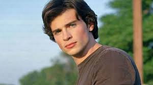 Tom Welling, astro de “Smallville”, deixa Hollywood e impressiona com mudança de vida; veja como ele está hoje