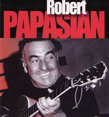 sans qu&#39;ils aient recours à des volumes élevés ni aux derniers raffinements de l&#39;électroniques et dirigés par le guitariste Robert Papazian. - Robert~Papazian