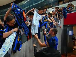 Inter's training session in Hong Kong and connection with their fans