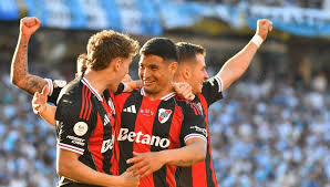 ¡Escándalo! Uruguayo Balboa escupe a Acuña en River vs. Racing por Copa Argentina