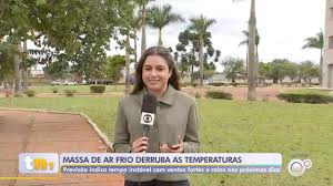 Vídeo: Massa de ar frio derruba temperaturas e muda o tempo na região | Vídeos TEM Notícias 1ª Edição