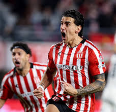 De estar en duda a marcar el gol: Castro aprovechó la primera e hizo explotar UNO