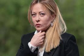 メローニ首相