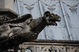http://lunaswitchescloset.blogspot.com/2014/04/the-gargogles-room.html