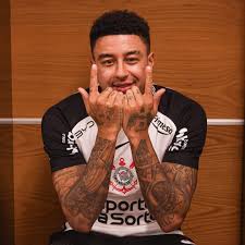 Lingard revela origem do gesto de comemoração: 'Pode me imitar' — Flaco López também usa a marcação