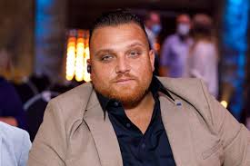 Menowin Fröhlich erwartet sein neuntes Kind mit Freundin Ronja