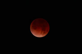El cielo se teñirá de rojo con el eclipse lunar total “Luna de sangre”