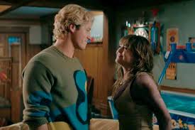 'Off Campus' Season 1 Originally Gave Allie and Dean 'Their Own Episode': Here's Why It Got Cut (Exclusive)