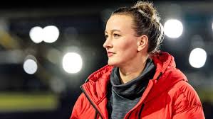 Almuth Schult Announces Retirement: German Football Icon Steps Down