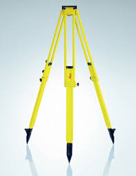 Leica GST101 Professional 1000 Series Wooden Tripod 726831