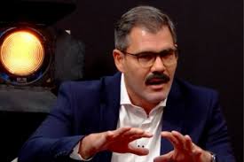 'Mulheres matam mais que homens', diz Juliano Cazarré em debate