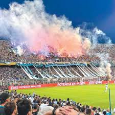 River vs. Racing: Pasión, bengalas y el debate sobre la cultura futbolera