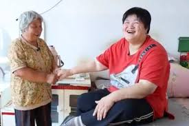 Chinese mother-in-law cares for injured daughter-in-law for 17 years