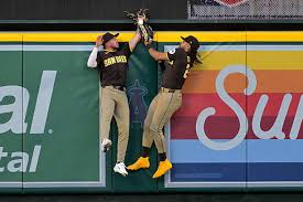 Padres quickly back on track, force rubber match in Anaheim