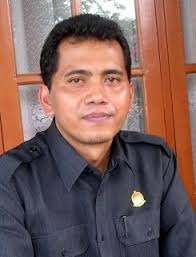 Sragen (Solopos.com)–Tokoh politik asal Partai Demokrasi Indonesia Perjuangan (PDIP), Agus Wardoyo, menghembuskan nafas terakhir, Senin (2/5/2011). - 3Agus-Wardoyo-245x320