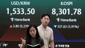 Tech rout rattles Asia: Why the Hang Seng Index is falling today
