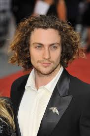 Aaron Taylor-Johnson - The world premiere of &quot;Anna Karenina&quot; at the Odeon - Aaron%2BTaylor%2BJohnson%2Bworld%2Bpremiere%2BAnna%2BKarenina%2BFOU3ktpdVD6l