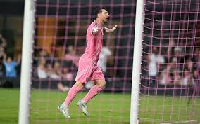 Messi brilha em primeiro jogo como titular no Inter Miami pós-Copa
