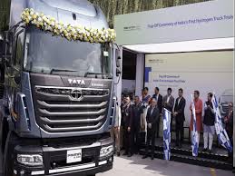 टाटा मोटर्स Q1 परिणाम: राजस्व में गिरावट की आशंका, JLR मार्जिन पर दबाव