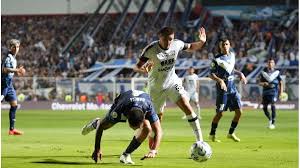 Vélez va por la recuperación y la cima ante un Central Córdoba golpeado