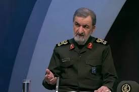 محسن رضایی: دوستانی که مخالف مذاکره هستند صبر کنند؛ خود آمریکایی‌ها این مذاکرات را از بین می‌برند