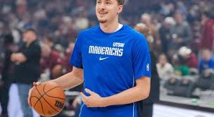 Green Flagg: Dallas Mavericks rookie star named honorary pace car driver at Texas