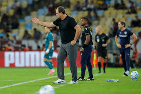 Ceni reconhece queda do Bahia na etapa final contra o Fluminense e elogia Marcos Victor: "Partidaço"