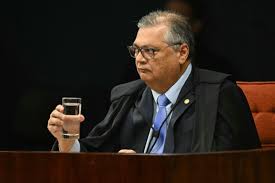 Dino anula quebra de sigilo de Lulinha, aprovada em CPMI do INSS